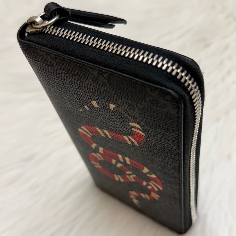 GUCCI - BLACK GRAY RED WHITE GG SUPREME MONOGRAM KINGSNAKE LONG ZIP WALLET - Picture 4 of 12